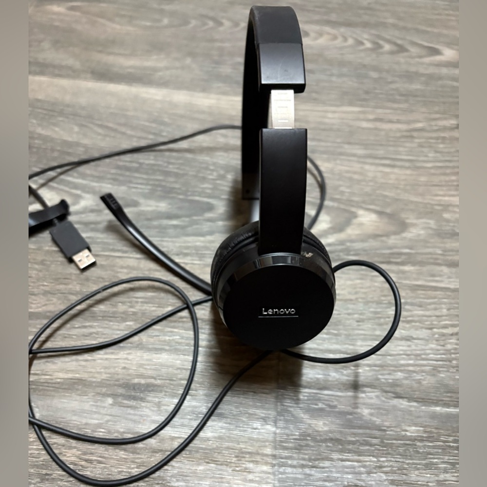 Lenovo Black On-Ear Wired Headphones With Microphone